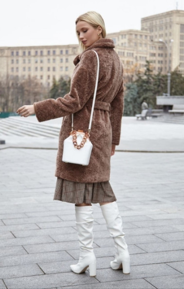 Пальто-шубка коротка карамель 3998
