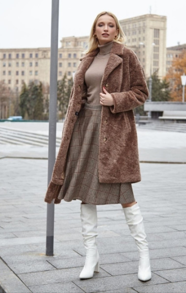 Пальто-шубка коротка карамель 3998